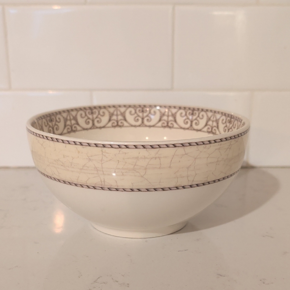 Wedgewood Sarah's Garden Salad Bowl - Collectable